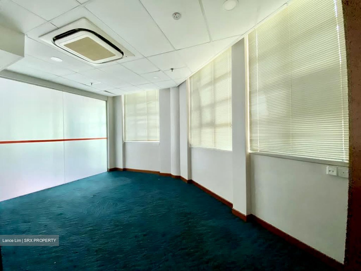 New World Centre (D8), Office #580608951